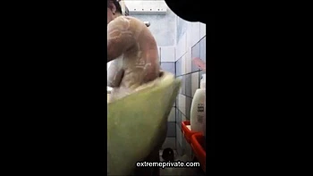 56yo stepmom enjoys water jets on her pussy