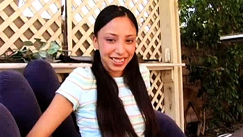 Cute brunette young hookup amateur teen blowjob