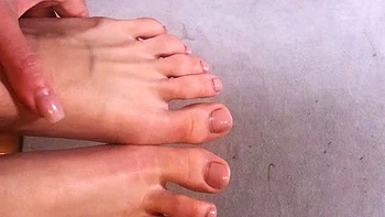 Amateur Foot Fetish Girlfriend Sucks and gives a Footjob