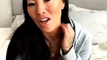 Webcam Asian camgirl testing brand new toy