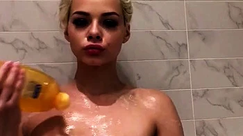 Petite blonde teen knows how to jerk to pleasure a dude