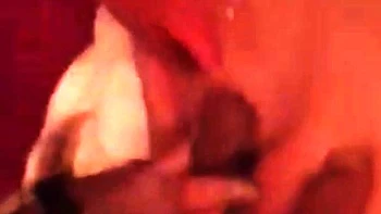 Close up fuck girl in big cock