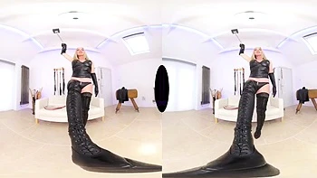 The English Mansion - Below Superior Leather - VR. Featuring