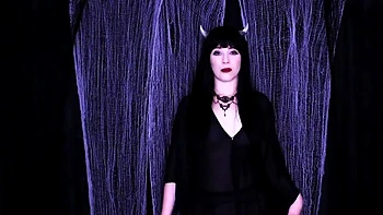 BrookelynneBriar Summoning A Succubus