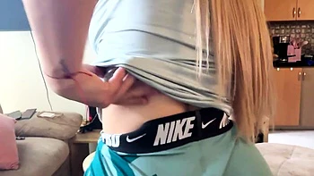 KIRA BLONDE  una cuñada con muchas ganas de leche