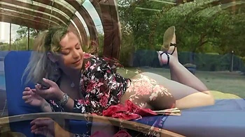 Claire is not afraid of anything! - Jacquie et Michel TV