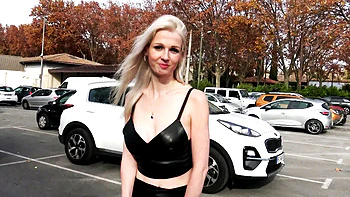 Jade, 25, wants to go all the way ... - Jacquie et Michel TV