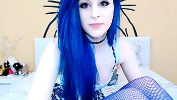 Amateur Webcam Teen Masturbates And Teases