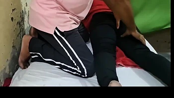 Desi Sexy Aunty Bedtime Fun