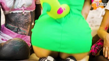 Tattooed hotties Anuskatzz and Lily Lu are enjoying hardcore pound