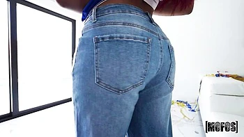 Astonishing sex in the cowgirl pose with a big-bottomed ebony Kay Kay