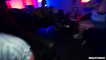 Awesome sideways pose fuck with a short-haired gf Lucy Lotus