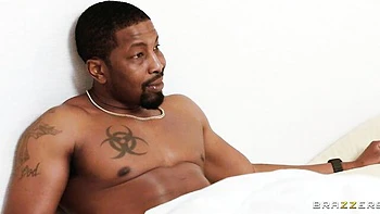 Impressive interracial penetration with Cali Carter and her girlfriend