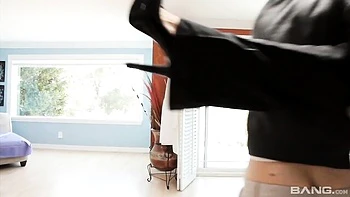 Slutty MILF with round ass Dana Vespoli spit roasted by two men