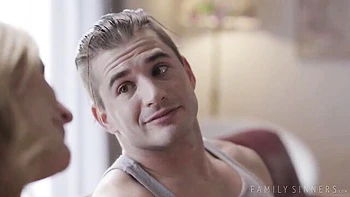 Skinny blonde hottie Mona Wales likes hardcore morning fuck