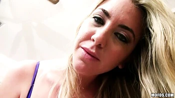 Hardcore fuck in the cowgirl pose with a curvy blonde Vanessa X