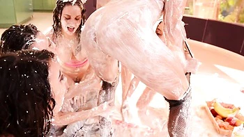 Cytherea and Gabriella Paltrova are enjoying dirty as hell sex