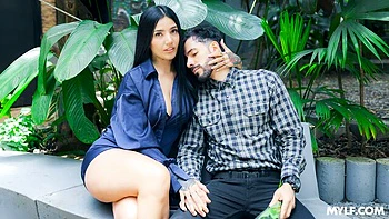 Inked brunette La Rola nicely jumping on a pretty massive sausage