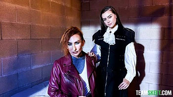 Sophia Locke and Selena Love are enjoying lesbian scissoring