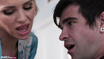 Impressive missionary pose fuck with a busty blonde Charli Phoenix