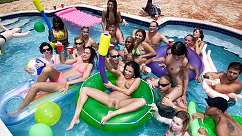 Britney Stevens and Brittny Blew are fucking with multiple big dicks