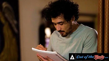 Stunner Rayveness's big cock sex