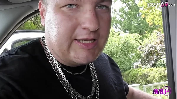 VIELE FREMDE TYPEN SPONTAN IM BUS GEBLASEN - BBW MILF DEUTSCH