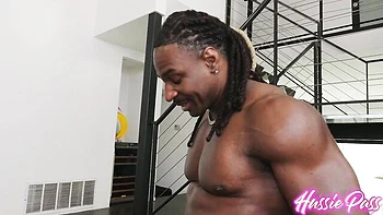 Marvelous Dylan's doggystyle action