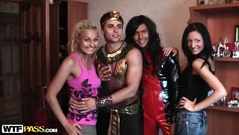 Blonde gparty girl in couple porn