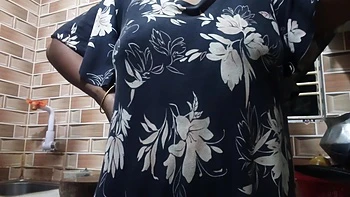 Desi Girl Khala Mace Dhora Talking Story