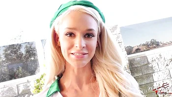 Flattering Emma Hix's pussy fingering smut