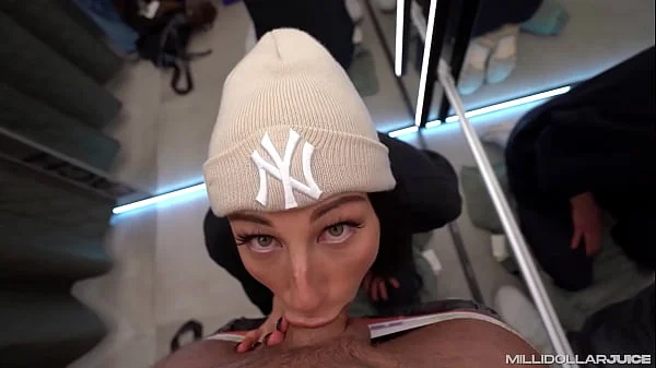 Girlfriend Gives RISKY BLOWJOB In The Shopping Mall - MILLIDOLLARJUICE