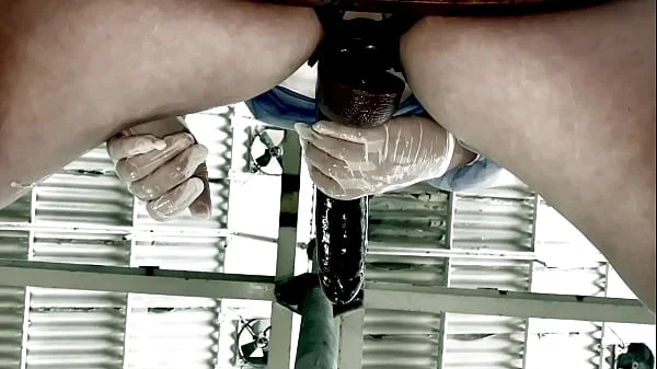 Dominatrix Mistress April - Rose Garden