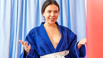 Gorgeous chick with natural tits Katy Zachry stimulates her crack