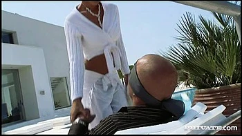 Jennifer Love Shows up and Makes a Complete Stranger Cum - Private Porn Sex Videos