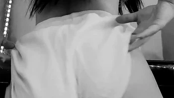 Amateur Chick Ass Shaking In Panties