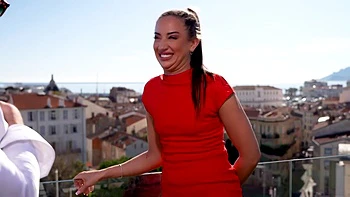 Lucille lives a real initiation... - Jacquie et Michel TV