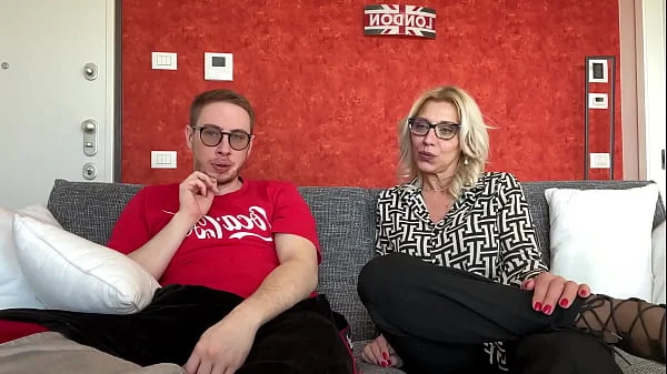 ISIDE72 ITALIANA SIGNORA SPOSATA SUCCHIA IL CAZZO DI MAX FELICITAS E SI FA SCOPARE A PECORA PRENDENDO TUTTA LA SBORRA