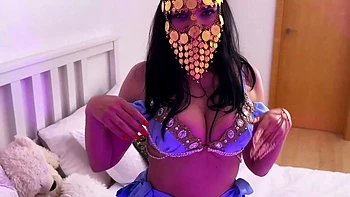 Kira Queen Dresses As Arabian Princess And Sucks Her Boyfriend