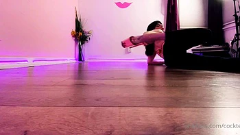 influencer natural tits Cockteasefiona nude ass Vid Epic