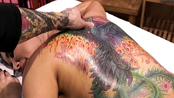 Big ass fetish ho toys her aching big ass hard