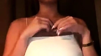 Big boob brunette masturbates on webcam