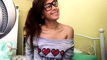 Cute amateur masked asian teen girl toying pussy on cam