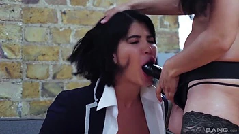 Teaneya Ѕnowѕ Now A Ѕtyaar-oi Wοyakѕ