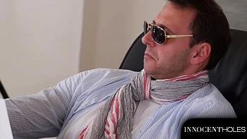 Sultry Slut Jay Dee Gets Double Penetrated To Orgasm