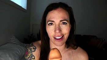 Love Chat Big Boobs Brunette Masturbating For Cam