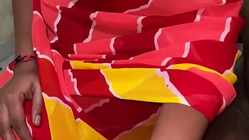 Hot Maamy Ji Ne Lund Hilate Hue Dekha