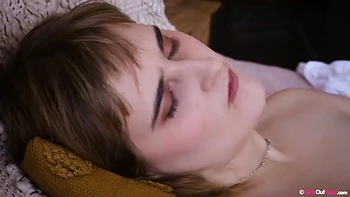 Kristen Bed Spread - Chubby Hairy Teen 18+ Solo