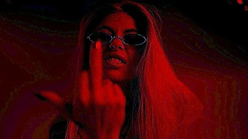 Amateur blonde babe masturbates on cam