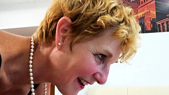 Mature Molly Maracas In Hard Action